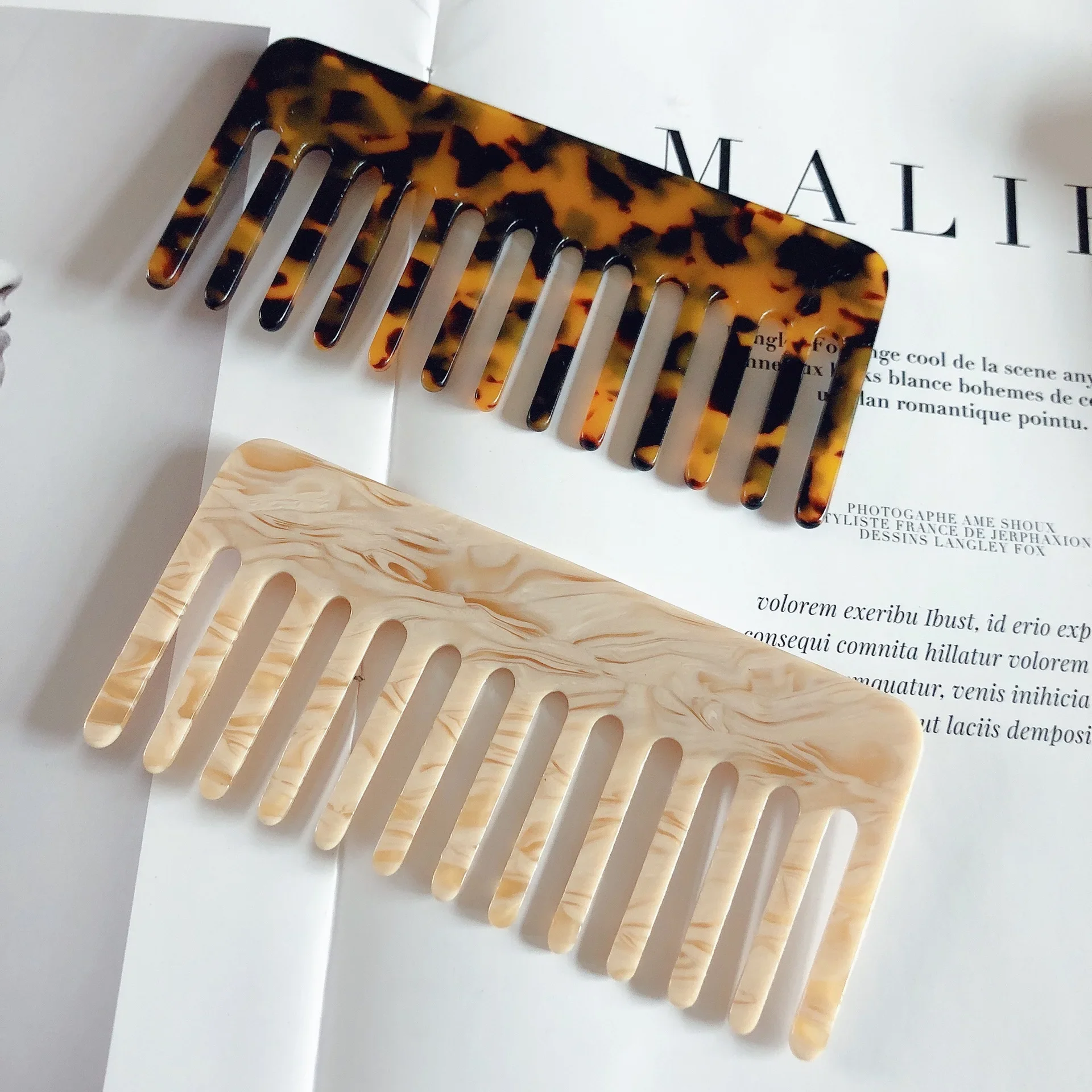 Pettine per parrucchieri color - Hair Care Korean Products recensione e prezzo